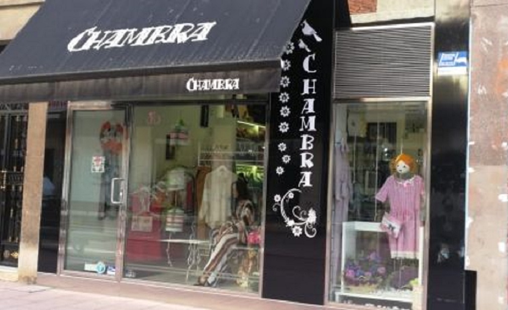 CHAMBRA: Boutiques