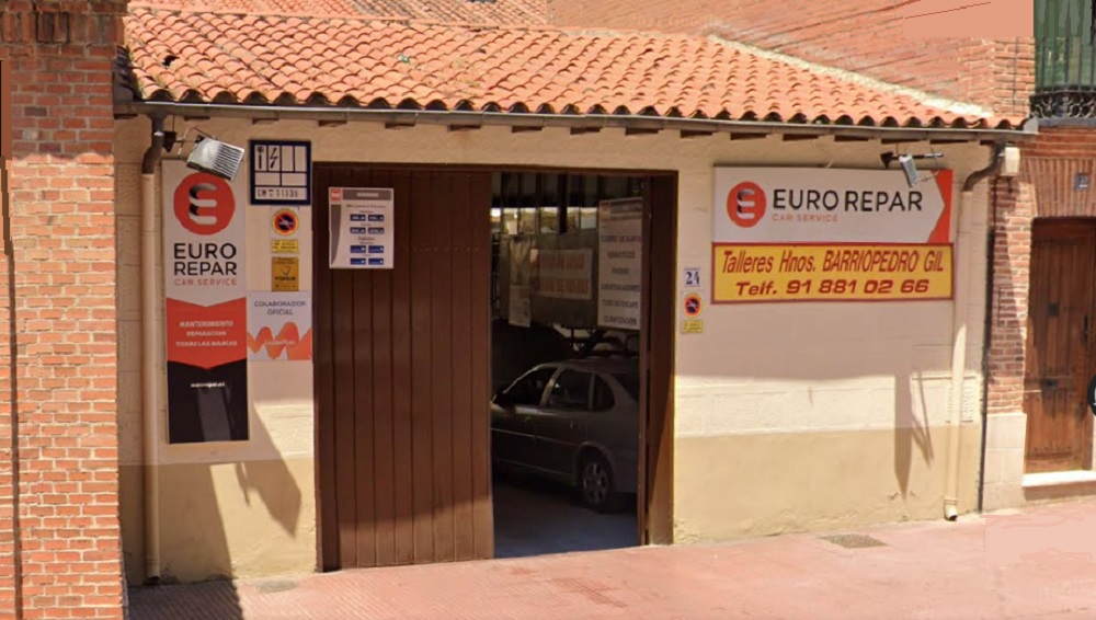 TALLERES HERMANOS BARRIOPEDRO GIL: Neumáticos