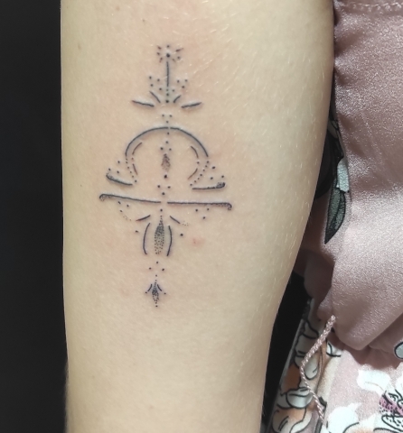 Tatuaje Fine Line Minimalista y geométricos