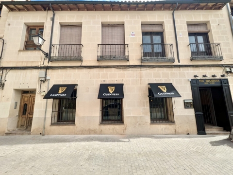 Toldo con logo 